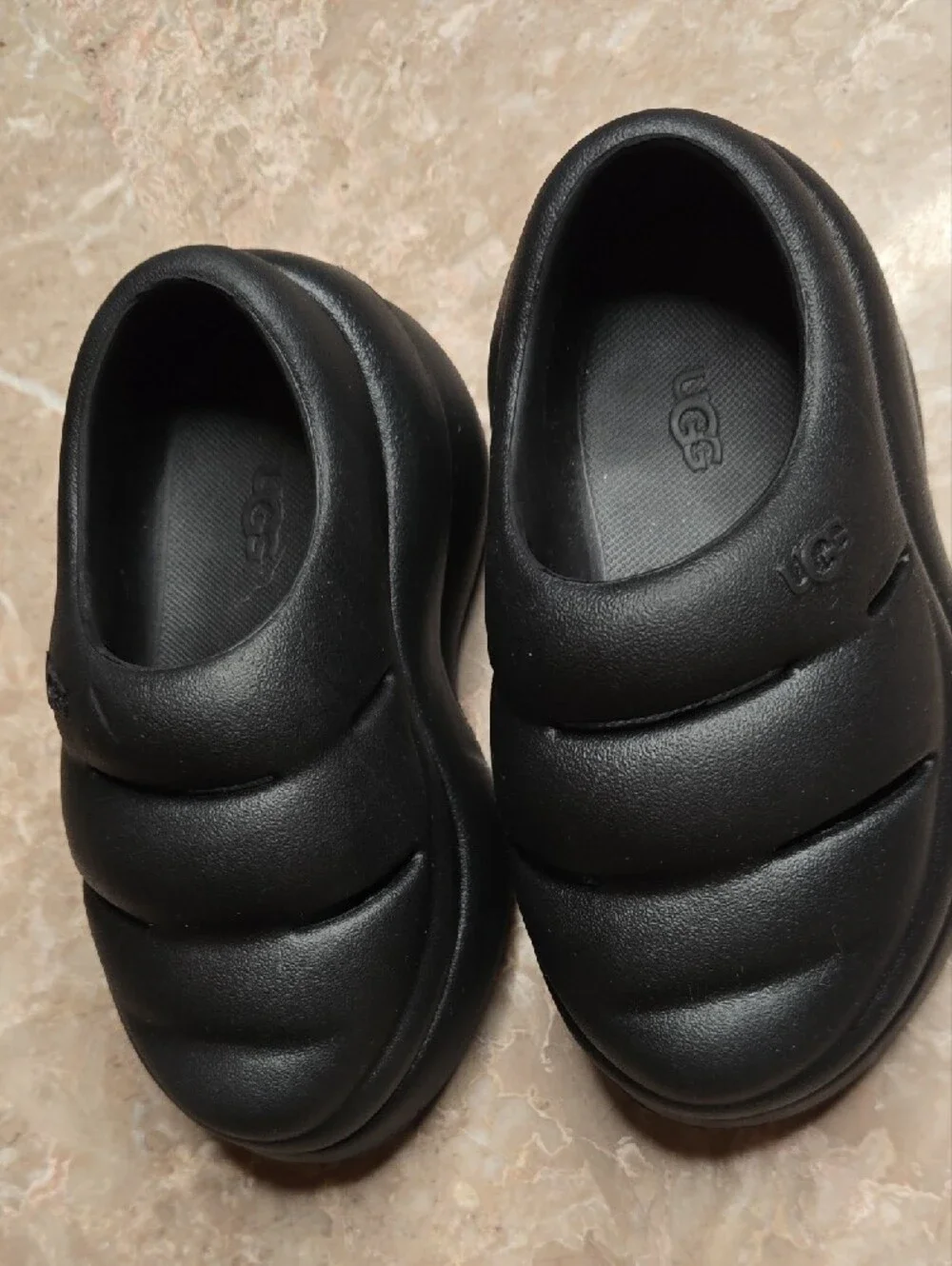 UGG soft slip